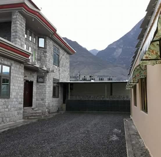 Gilgit Deosai Executive Guest House Екстер'єр фото